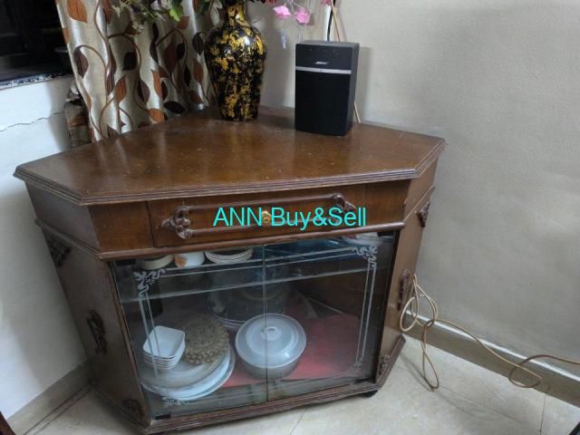 Corner wooden table