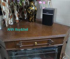 Corner wooden table
