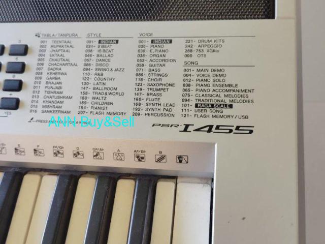 Yamaha PSR i-455 Musical Keyboard (touch sensitive keys and pitch bender with Indian tones)