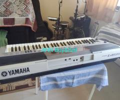 Yamaha PSR i-455 Musical Keyboard (touch sensitive keys and pitch bender with Indian tones)